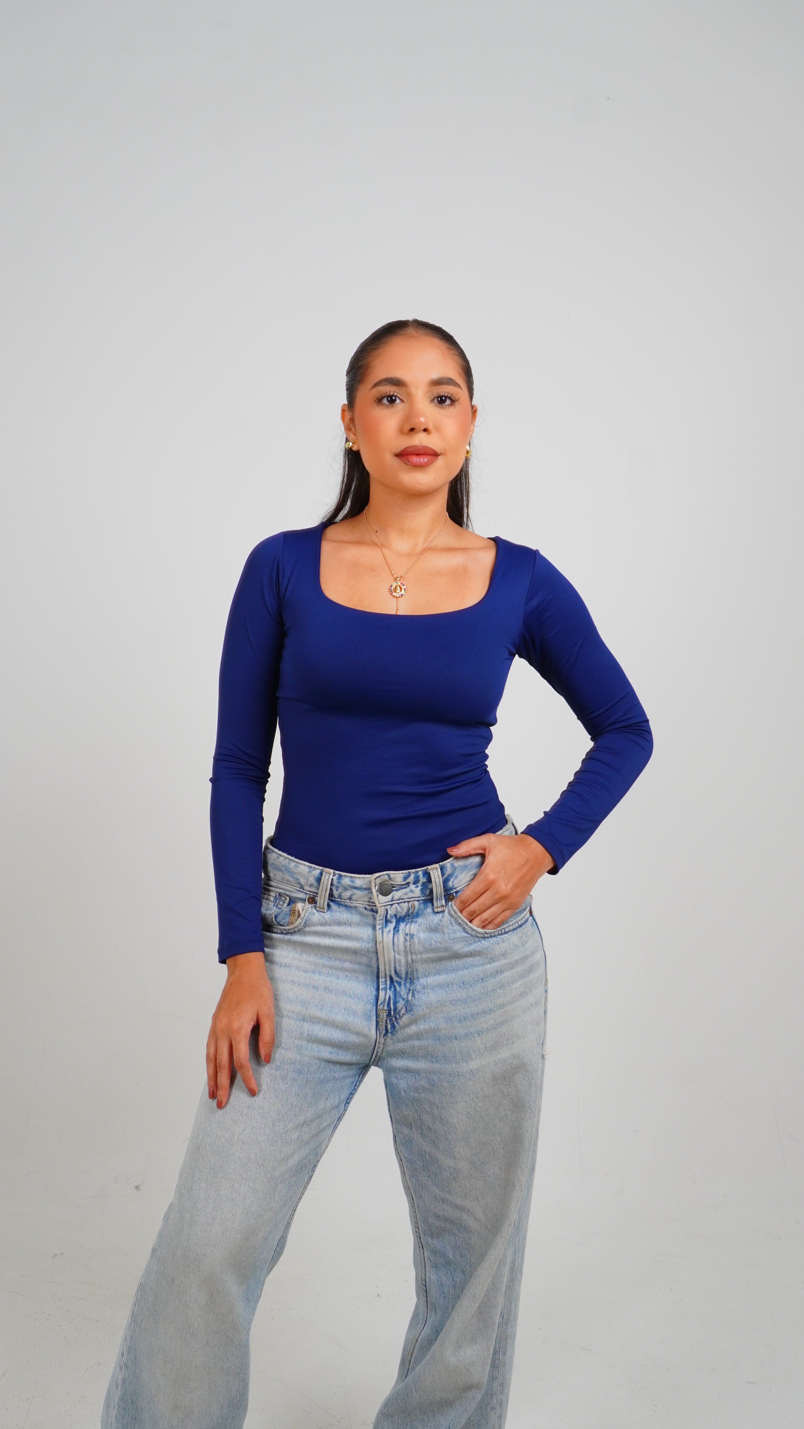 Body Manga Larga con Escote