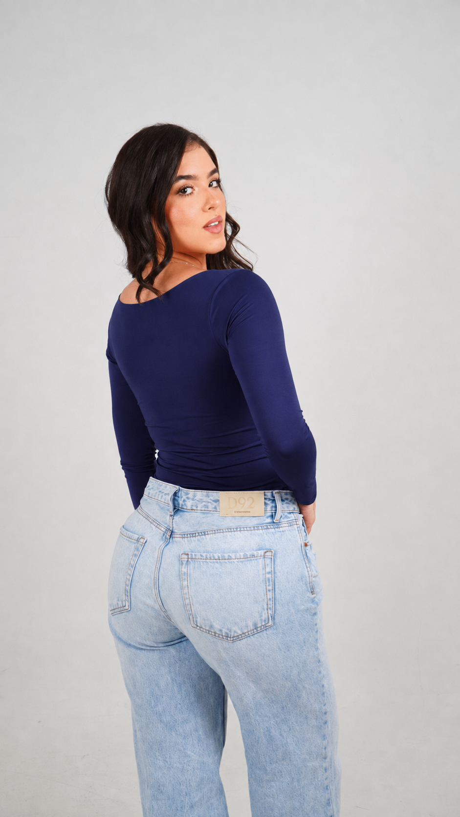 Body Manga Larga con Escote