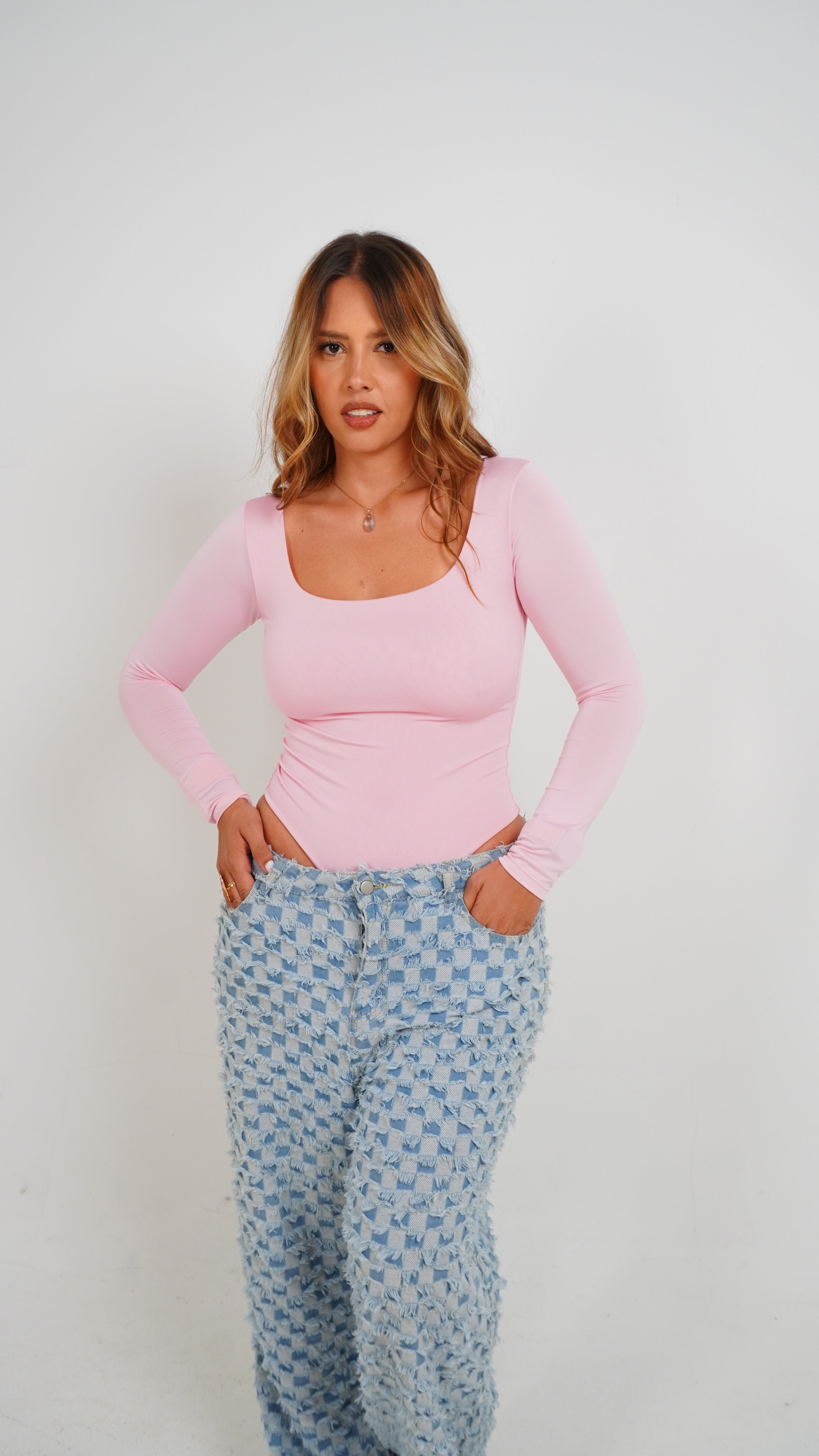 Body Manga Larga con Escote