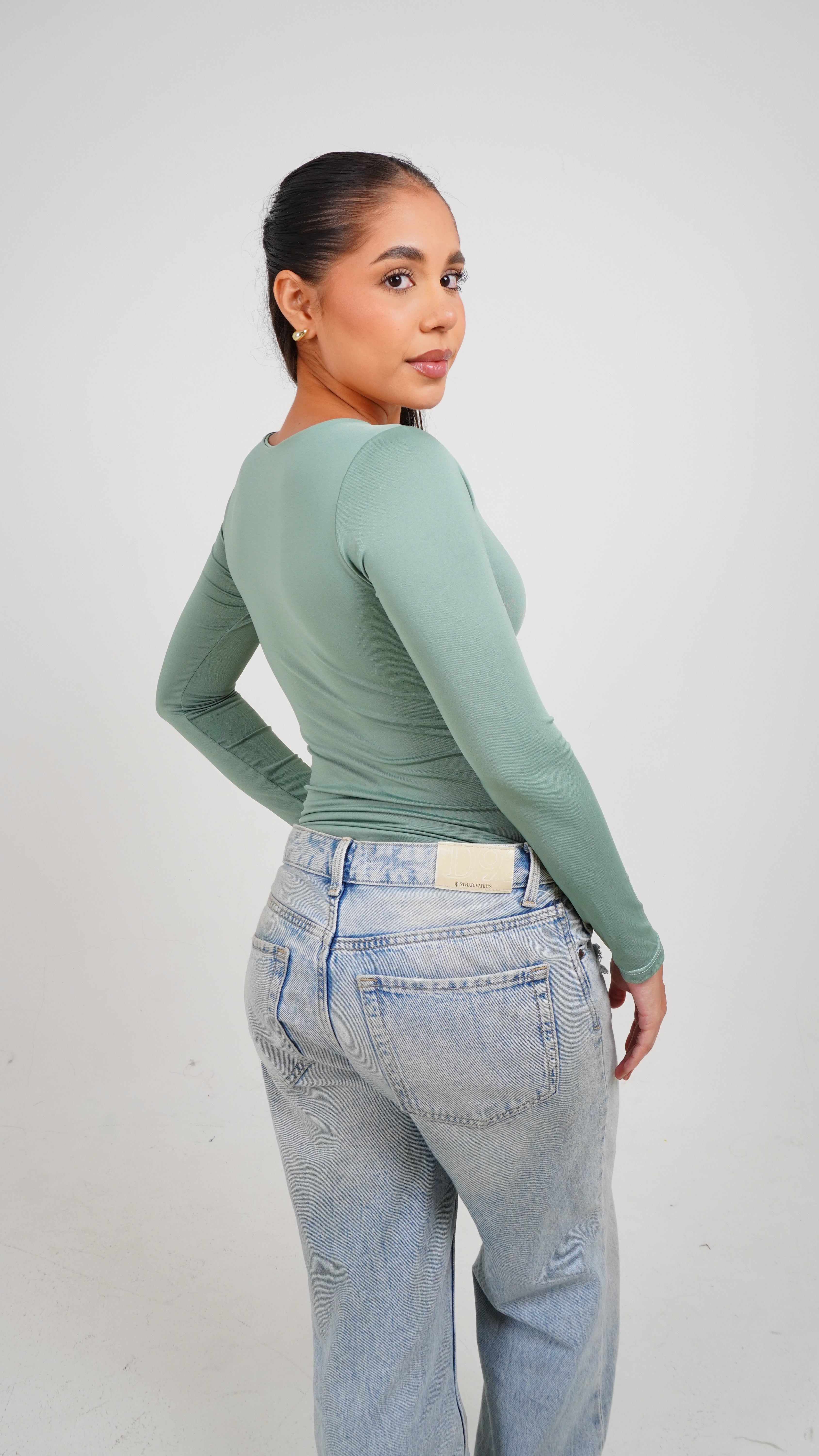 Body Manga Larga con Escote